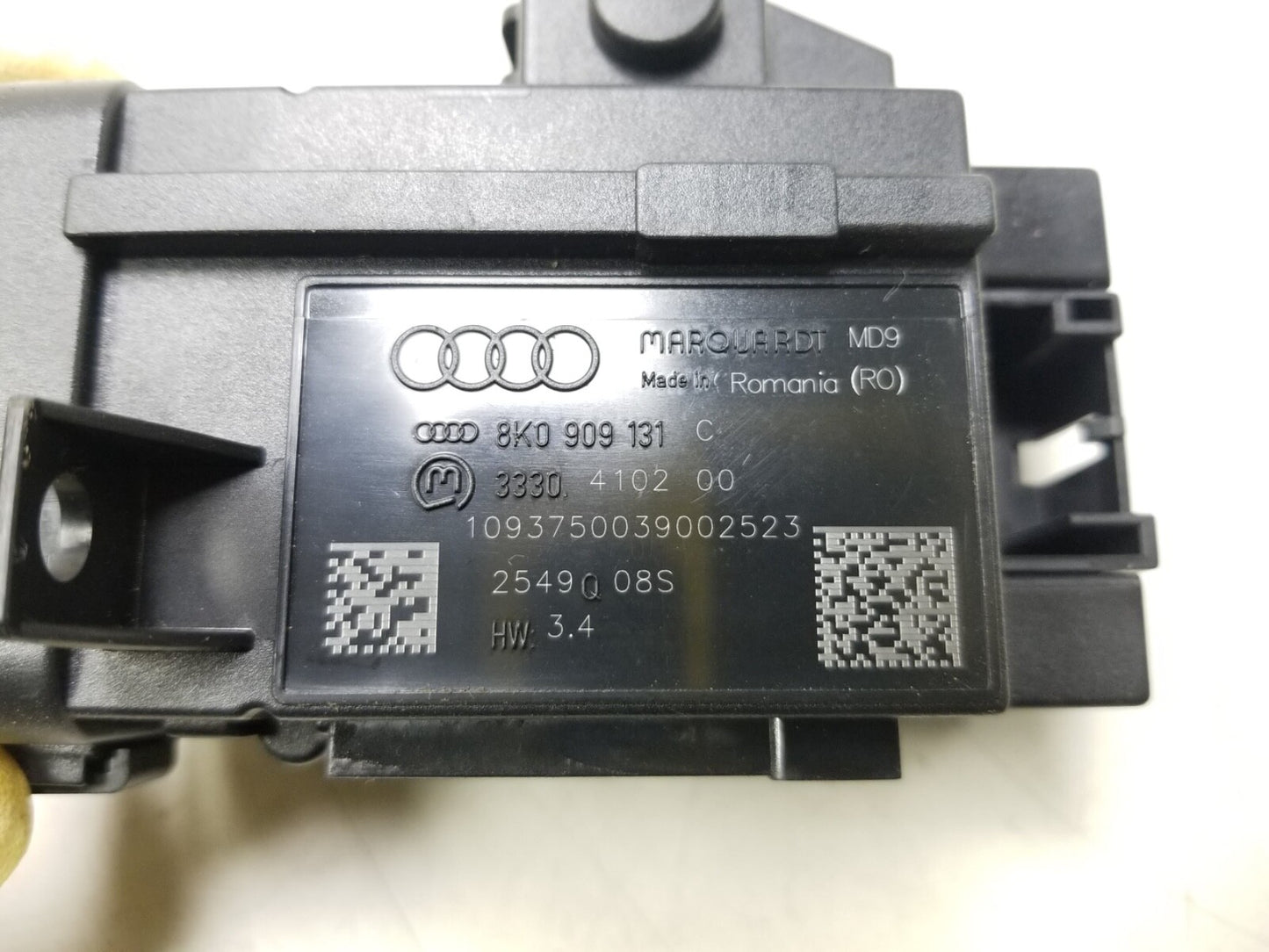 2009 - 2012 Audi Q5 Ignition Switch Key Slot Starter OEM