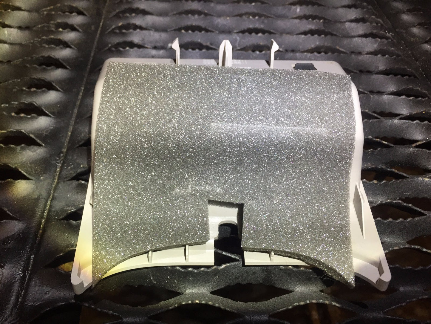 05 06 07 08 09 10 11 Volvo S40 Center Console Storage Tray Bin Box OEM