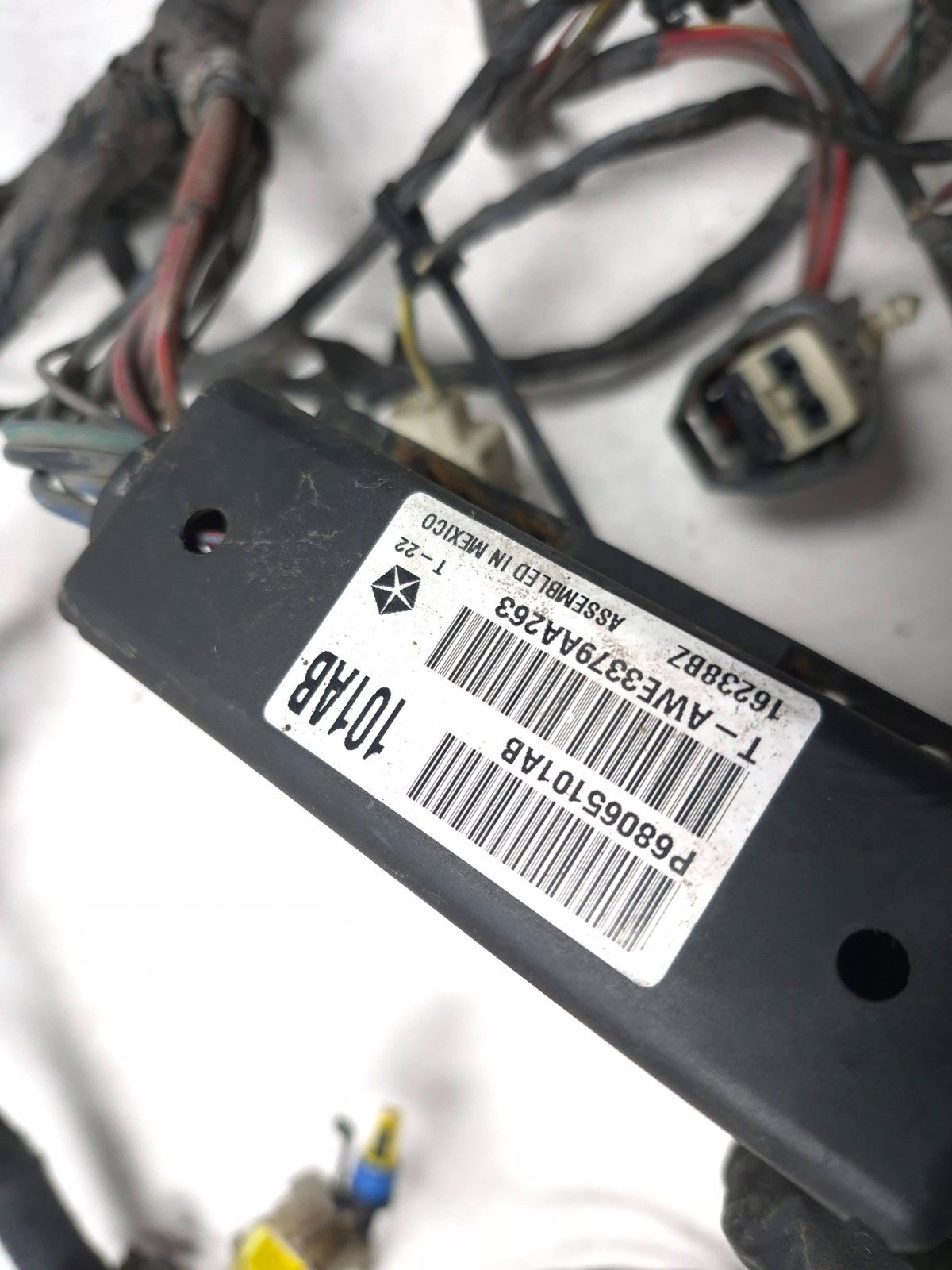 2010 Dodge Caliber Fuse Box Wire Harness OEM