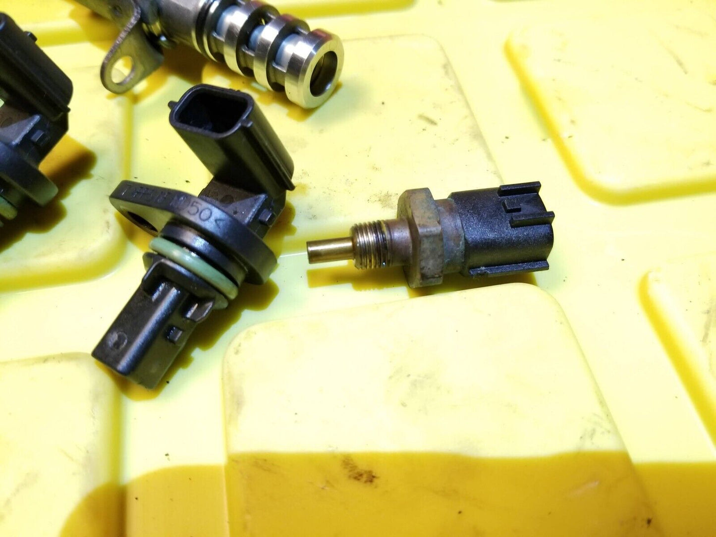 13 - 16 Nissan Sentra Vvt Oil Temp Knock Camshaft Sensor 6pcs 1.8l OEM