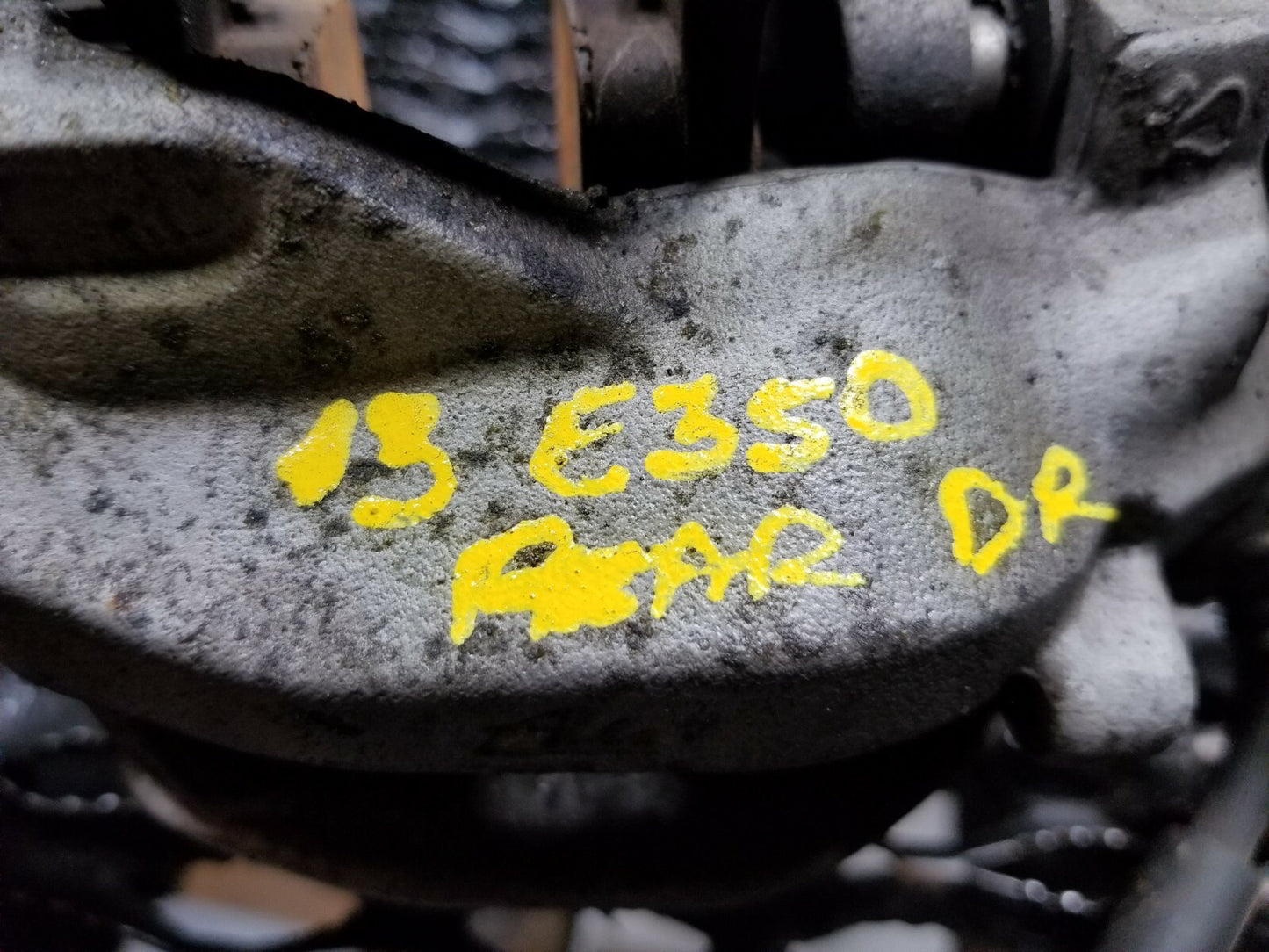2013 Mercedes E350 Rear Brake Caliper 2pcs OEM