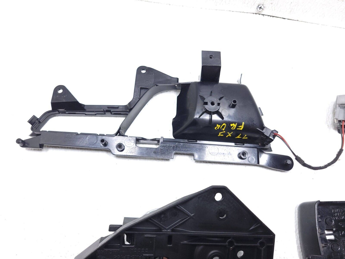 10 11 12 13 Jaguar XJ Front Driver Door Interior Handle W/ Trim OEM