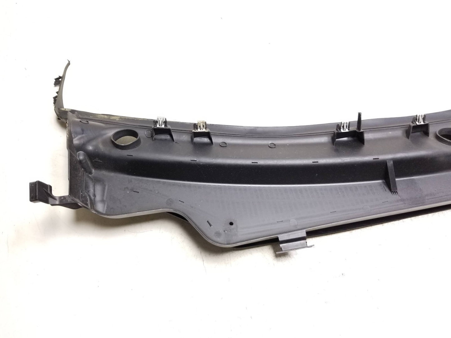 2011 - 2015 Jeep Grand Cherokee Front Windshield Wiper Cowl Trim OEM