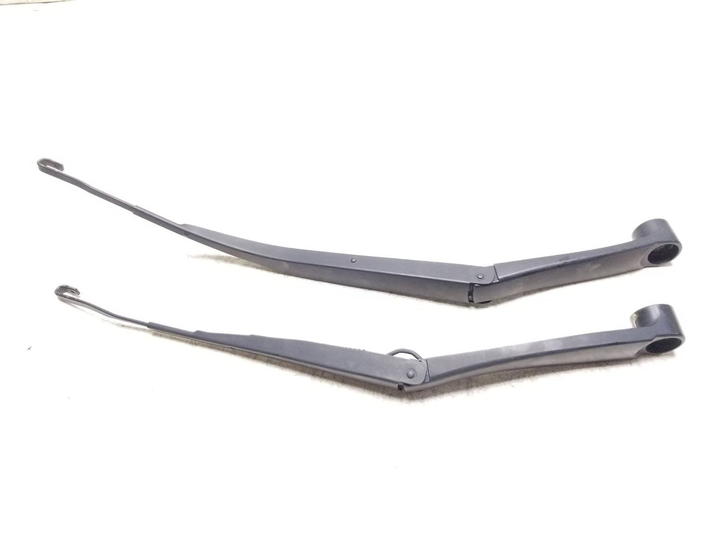 2014 - 2019 Kia Soul Windshield Wiper Arm Pair OEM