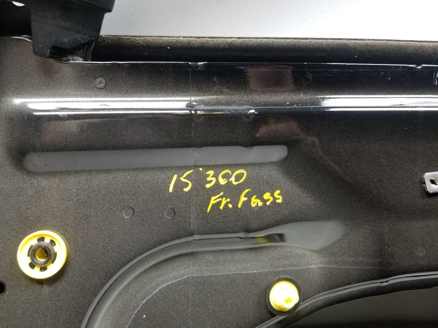 2015 Chrysler 300 Passenger Door Shell Code: Px8
