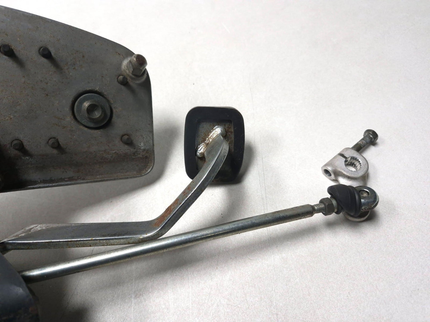 1999 Suzuki Intruder 1500 Left Floorboard & Gear Shift Assy OEM