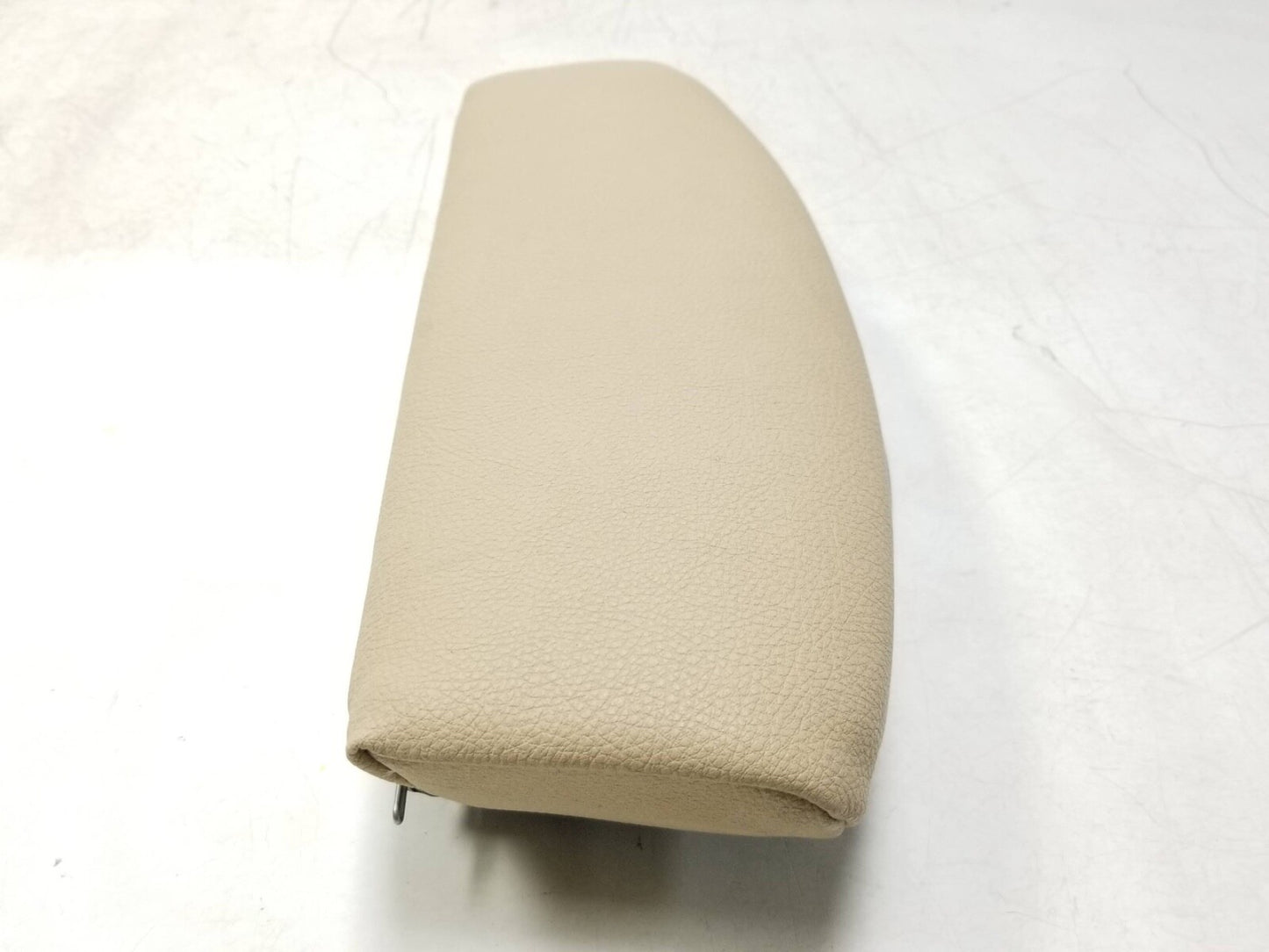 2013 - 2018 BMW 330xi F30 Seat Thigh Support Front Passenger Side Right OEM