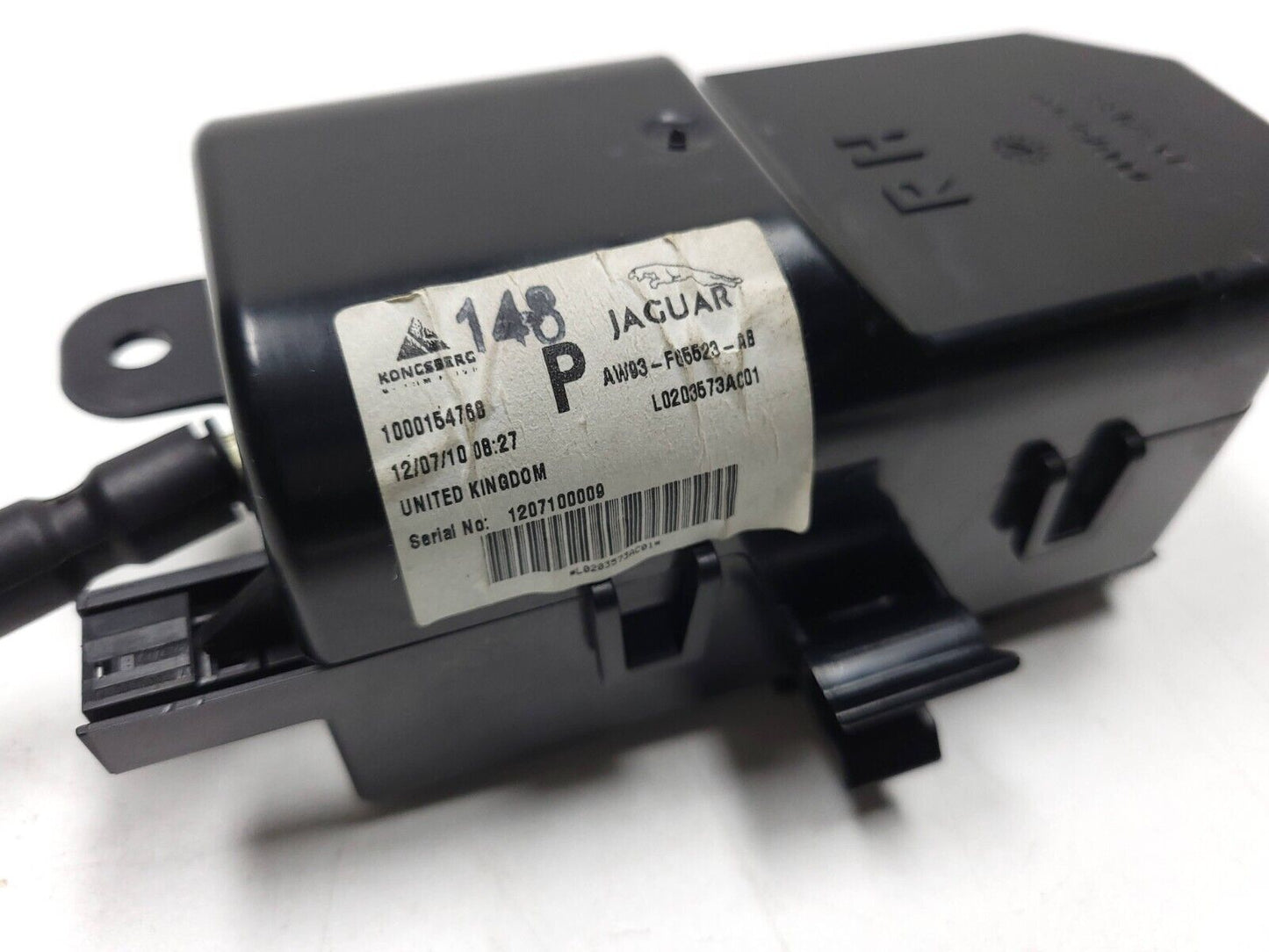 2010-1019 Jaguar XJ Front Seat Lumbar Adjust Pump Passenger Right OEM
