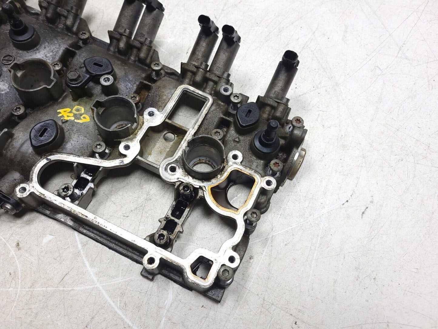 2009 - 2012 Audi A4 Quattro Engine Motor Valve Cylinder Head Cover   2.0t OEM