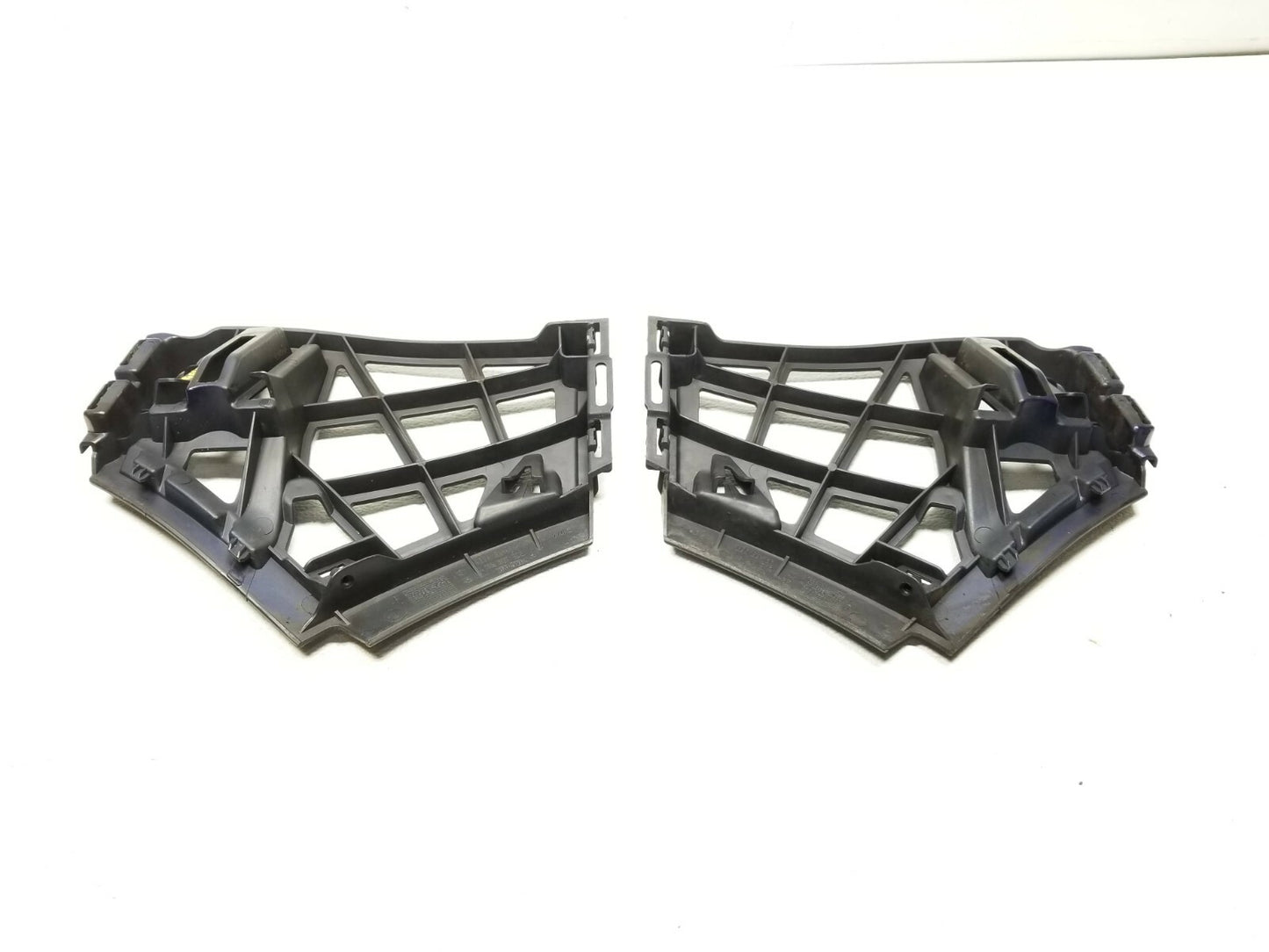 2006 2007 2008 2009 Volkswagen Rabbit GTI Rear Bumper Guide Bracket Pair OEM