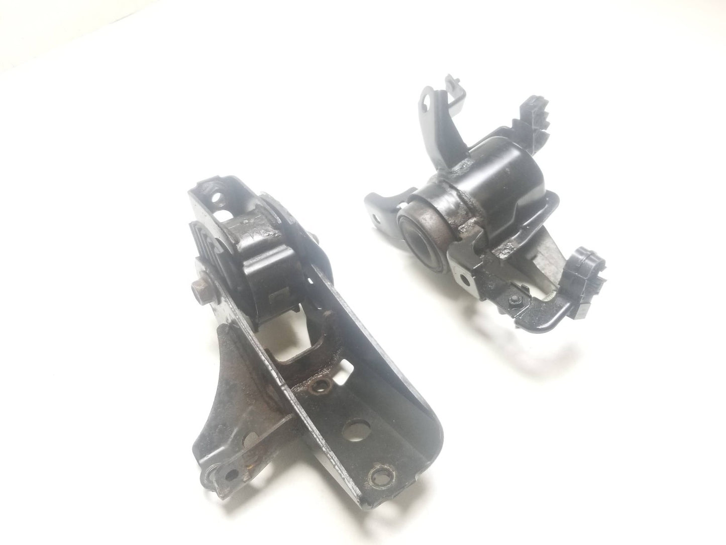 2011 - 2016 Scion Tc Motor Mount Bracket OEM