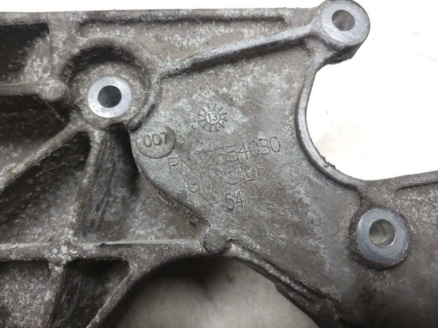 10-14 Chevrolet Suburban Alternator Power Steering Pump Bracket 5.3l OEM