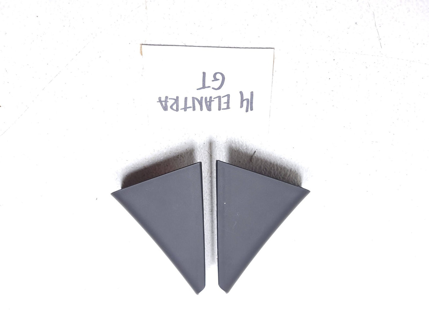 14 15 16 17 Hyundai Elantra Gt Rear Corner Trim Molding Pair OEM