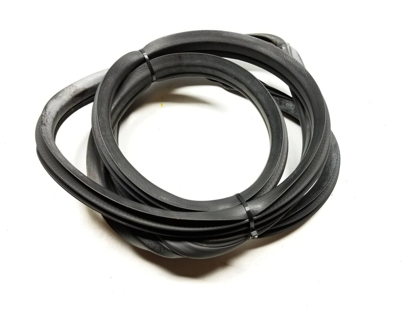 14-17 Fiat 500l Door Weatherstrip Seal Front Driver Left Side OEM