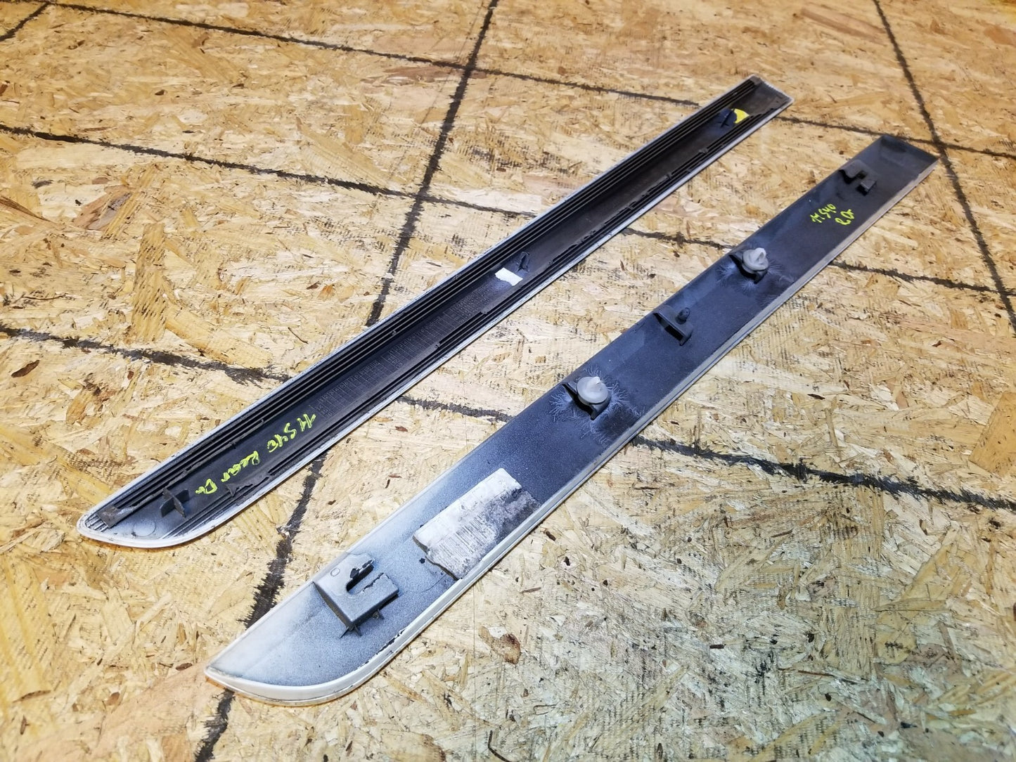 2011 Volvo S40 Rear Door Side Molding Left Driver Side Lower & Upper Pair OEM