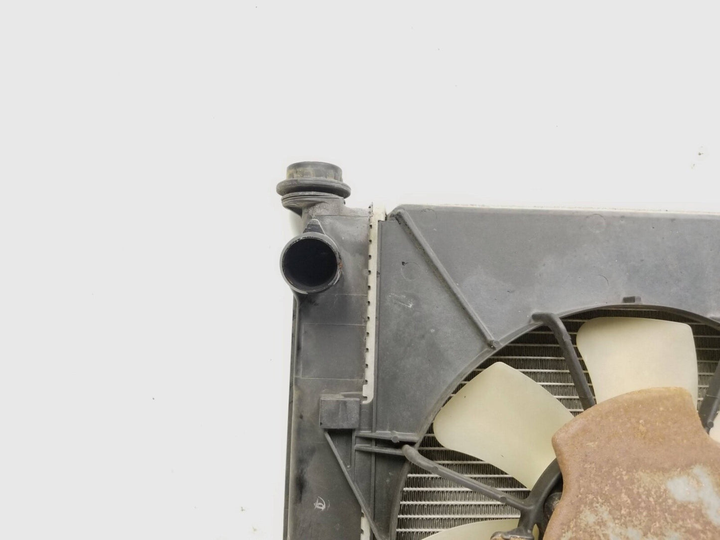 2005 - 2010 Scion Tc Front Radiator Dual Fan Motor Assembly OEM