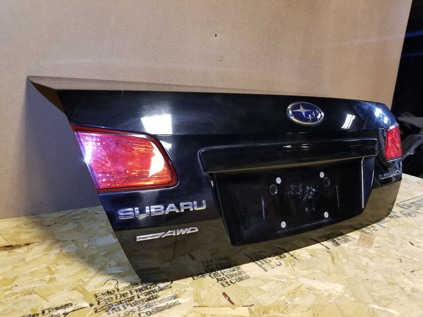 10 11 12 13 14 Subaru Legacy Srunk Lid W/ Tail Light  OEM