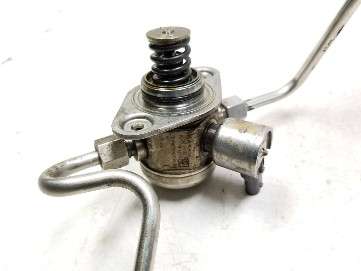 14-18 BMW X5 F15 High Pressure Fuel Pump OEM β
89k Miles