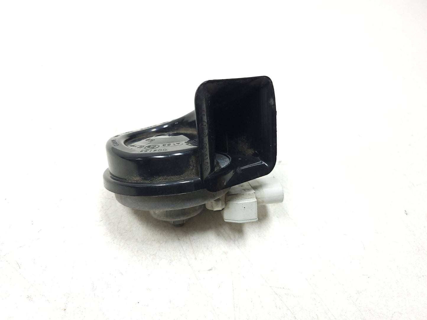13-18 BMW 330xi F30 Horn Signal OEM β
 76k Miles