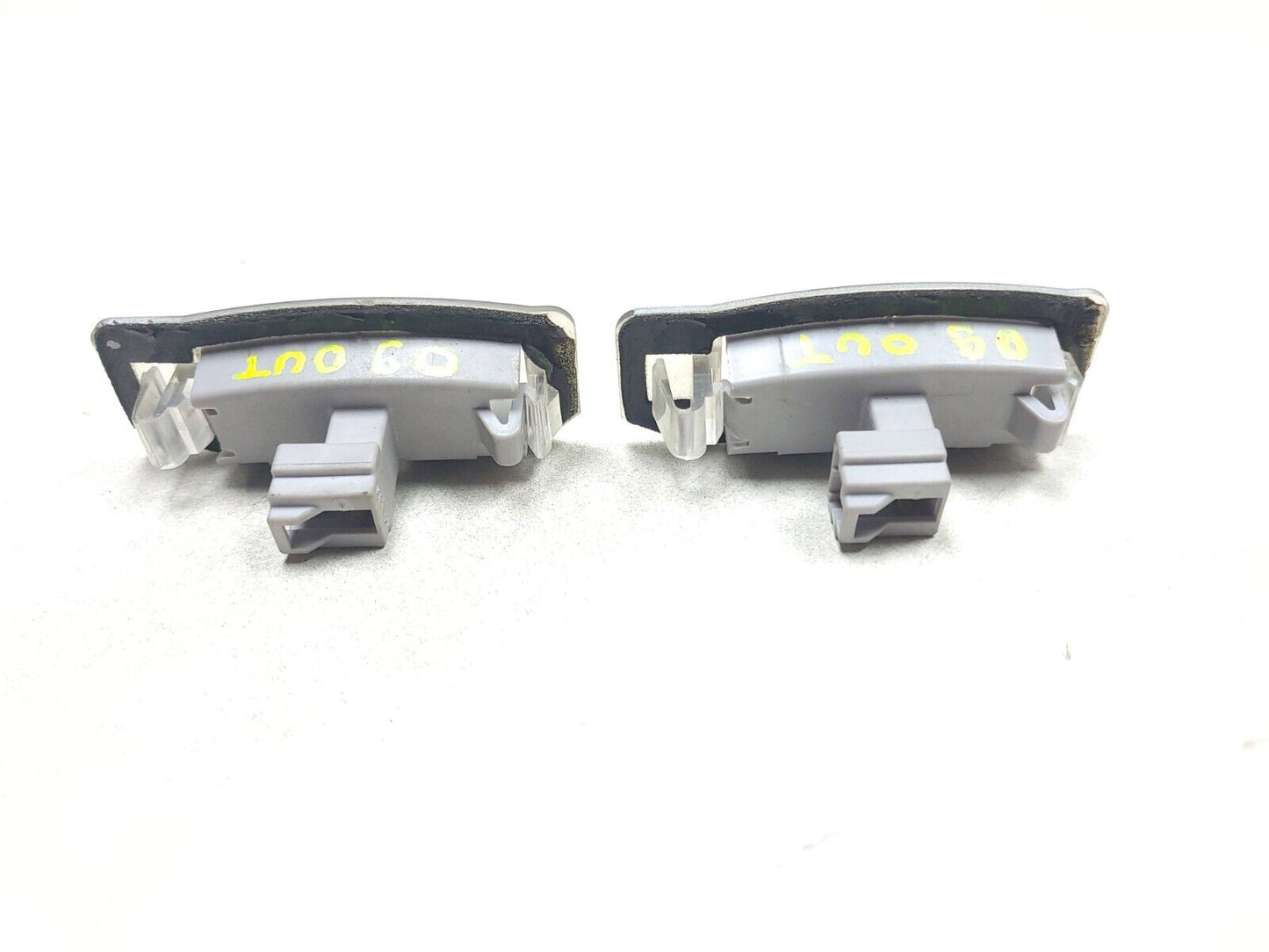 2007-2013 Mitsubishi Outlander Rear License Plate Light Lamp Pair OEM
