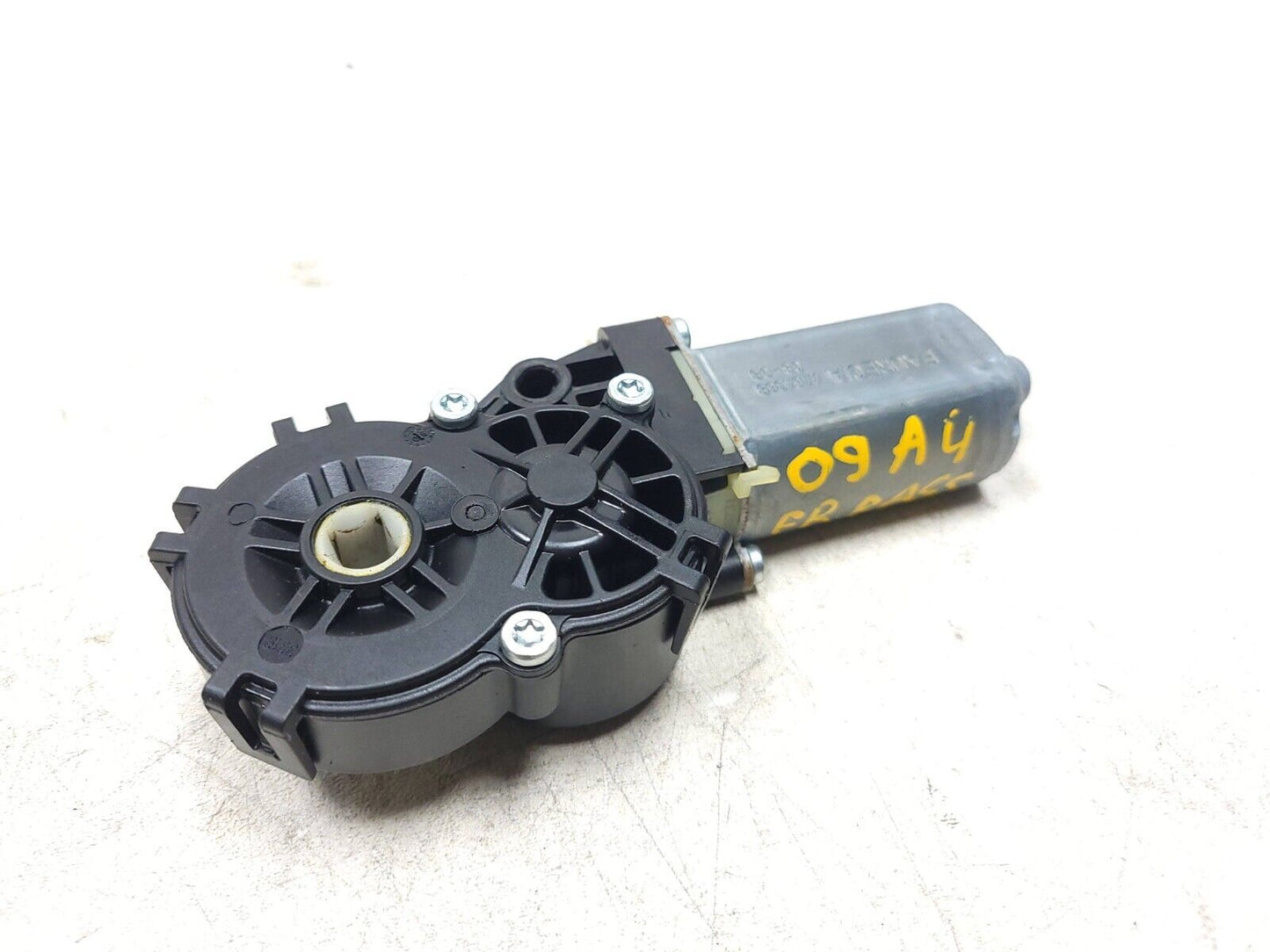 2009 - 2016 Audi A4 S4 Front Seat Power Motor Passenger Side Right 4pcs OEM