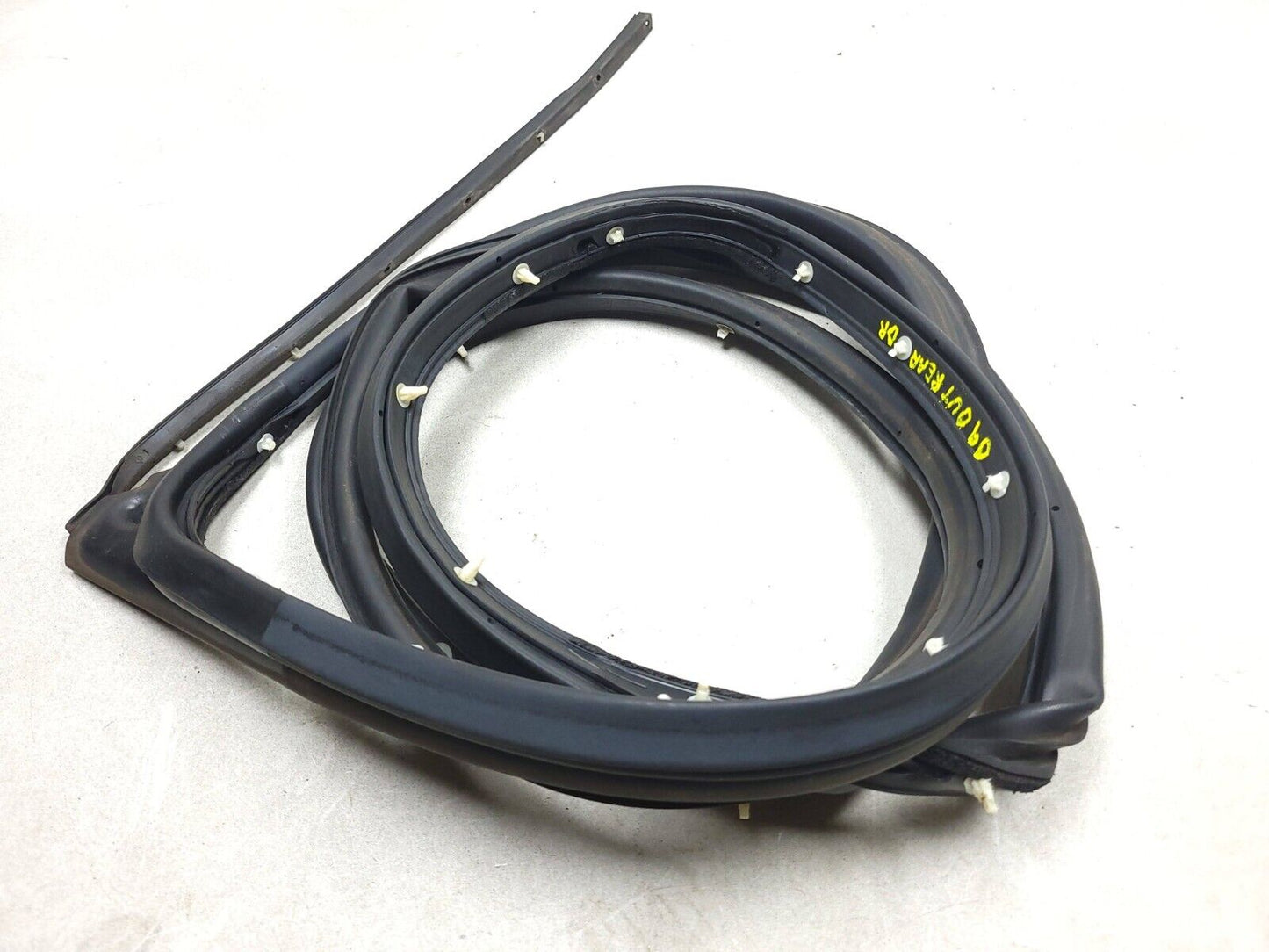 07-09 Mitsubishi Outlander Door Weatherstrip Seal Rear Driver Side Left 2pcs OEM