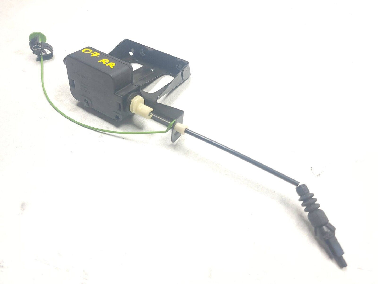 2006-2009 Range Rover Fuel Filler Flap Lid Actuator Motor 6987625 OEM