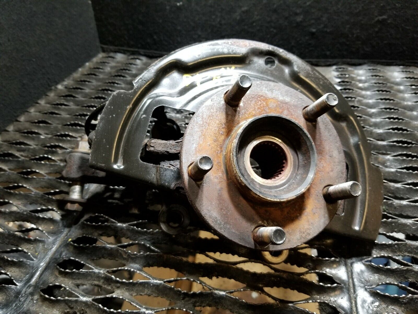 04 05 06 07 08 Nissan Maxima Spindle Knuckle Front Driver Left Side OEM 110k