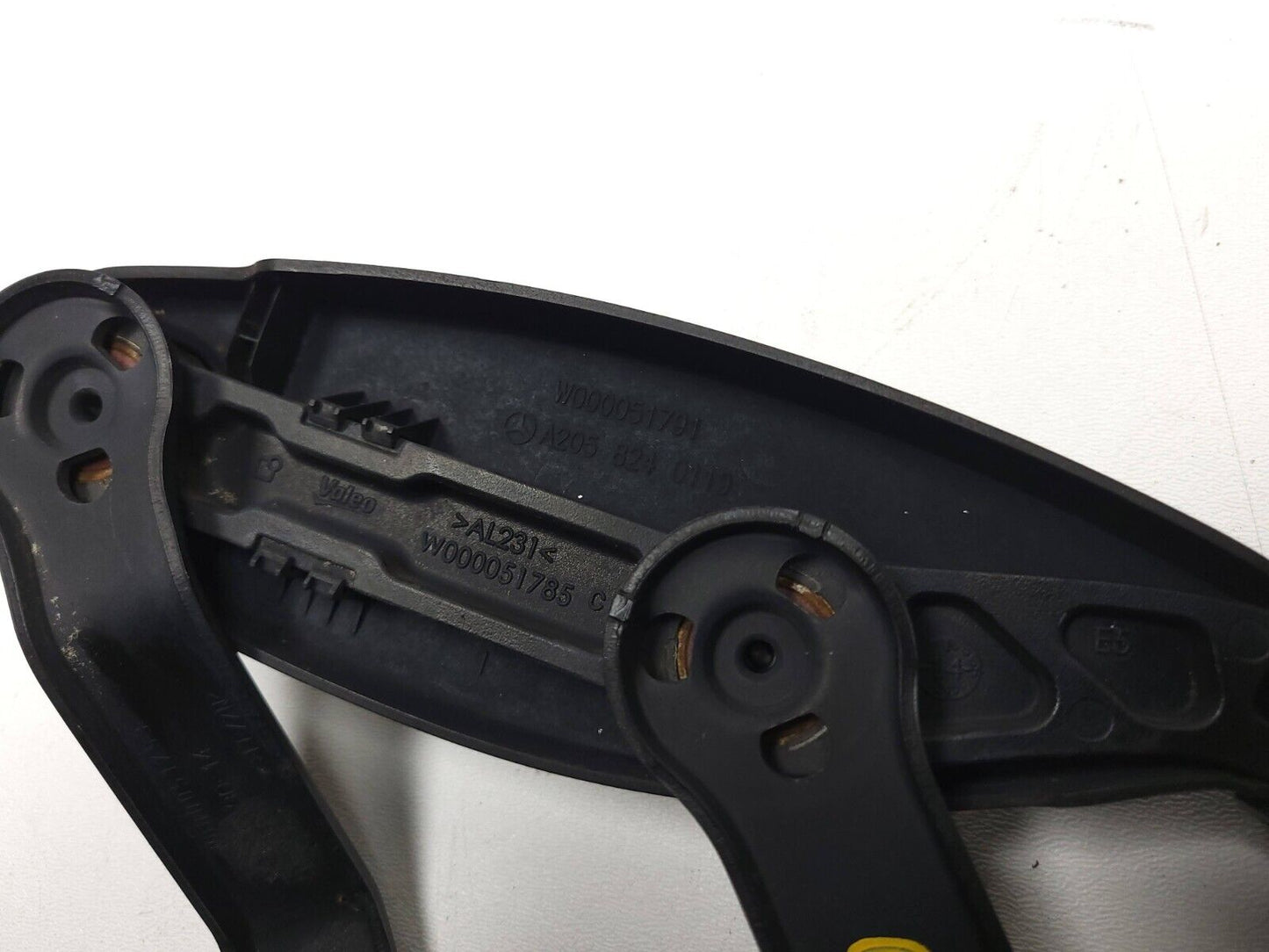 15-20 Mercedes C300 W205 Windshield Wiper Arm Pair OEM