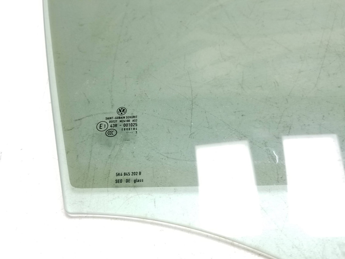 2010 - 2014 VW Golf GTI R32 Door Window Glass Front Passenger Right OEM
