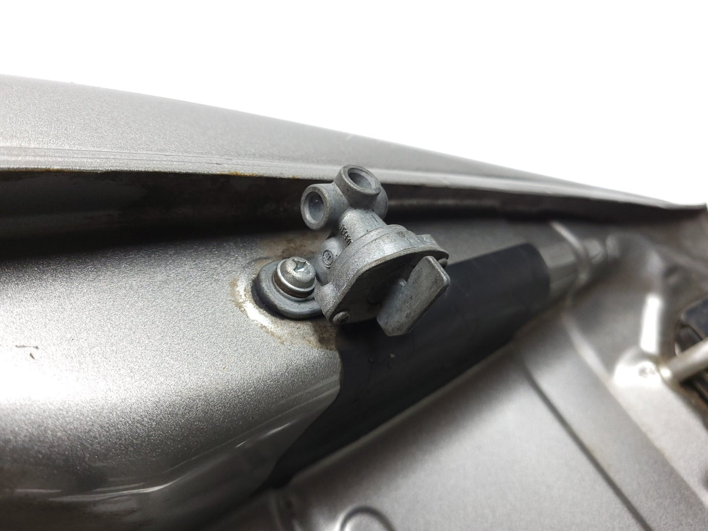 2007 Yamaha Xvs 1300 V-star Fuel Tank Has Damage OEM