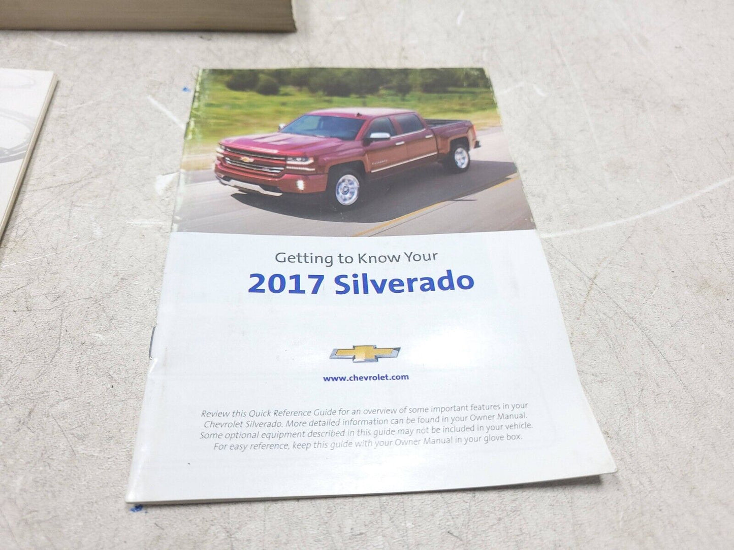 2017 Chevrolet Silverado 1500 Owner's Manual Book OEM