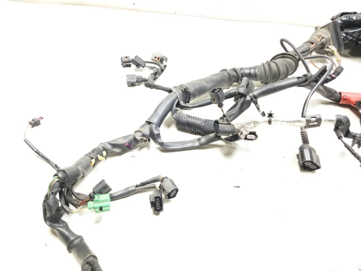 2009 - 2012 Audi Q5 Engine Compartment Wiring Harness OEM