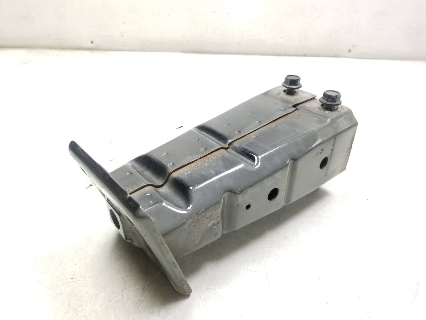 2010 - 2016 Cadillac SRX Bumper Energy Absorber Bracket Front Left & Right OEM