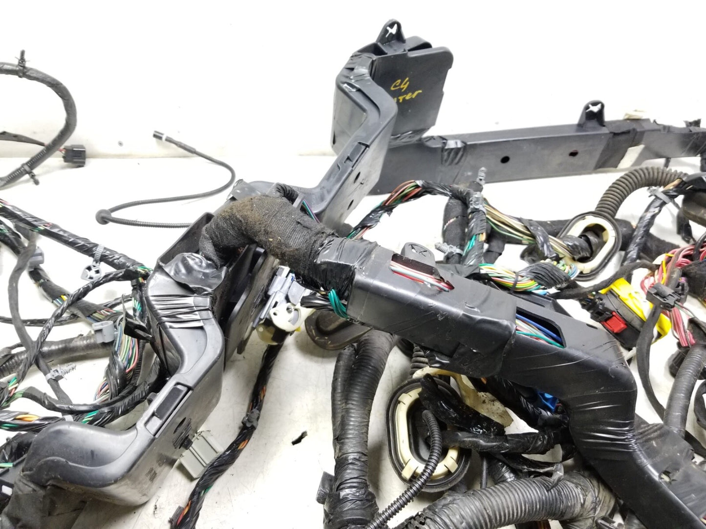 2010 - 2013 Cadillac SRX 3.0l Interior Floor Wire Harness OEM