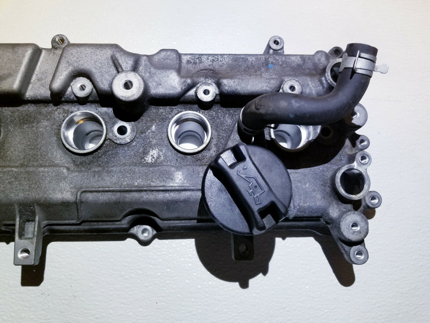 2016 Nissan Versa 1.6l Engine Valve Cover OEM