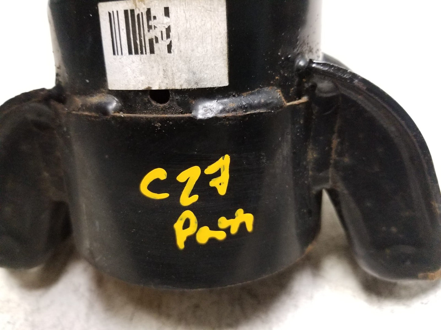 2014 - 2019 Kia Soul Engine Mount Bracket OEM