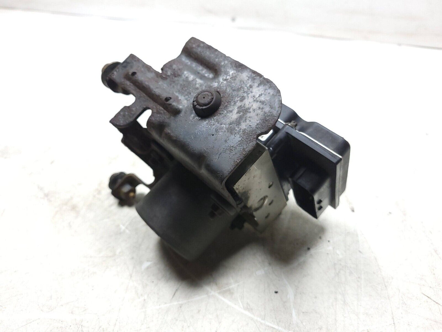 10-14 Chevrolet Suburban ABS Anti Lock Brake Pump 5.3l OEM *apl*