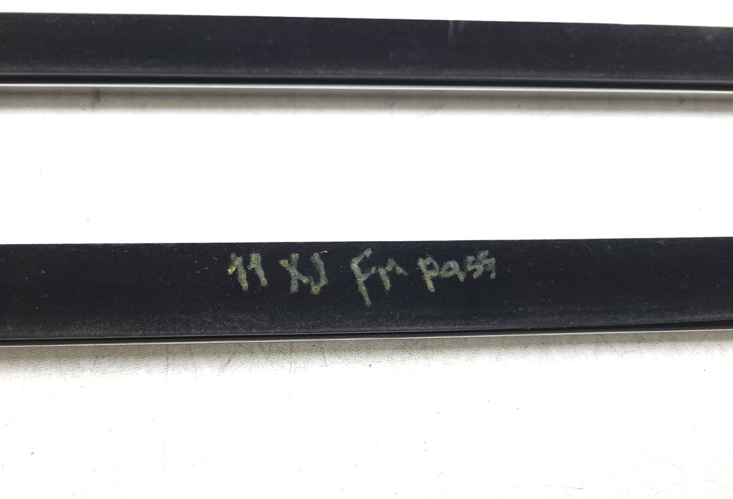 2010 - 2019 Jaguar XJ Door Glass Belt Seal Molding Set 4 OEM