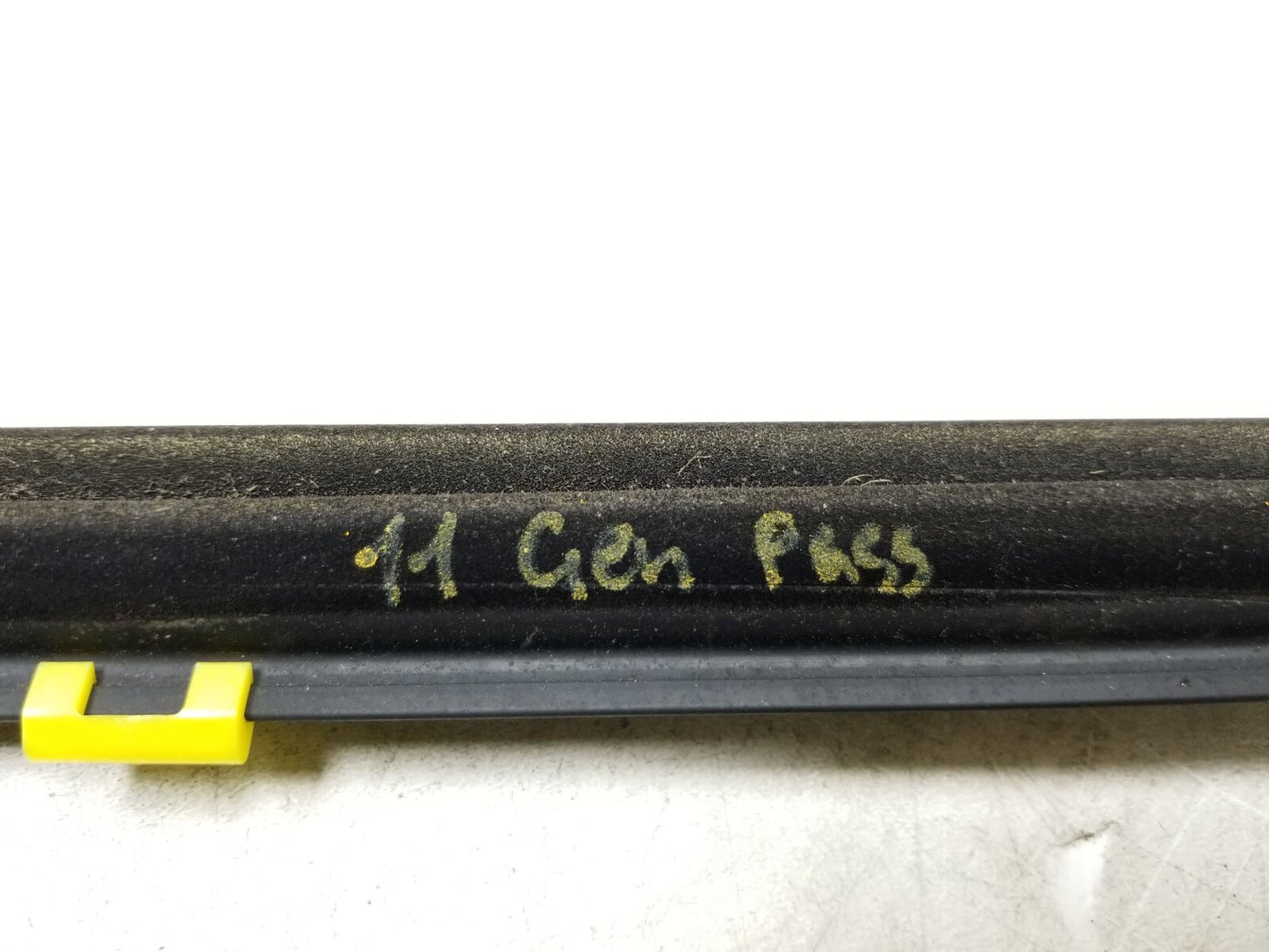2009-2016 Hyundai Genesis Coupe Front Door Window Belt Seal Left & Right OEM