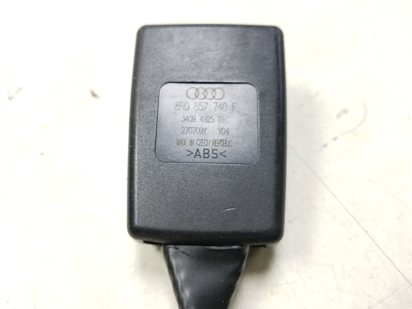 2009 - 2017 Audi Q5 Rear Seat Belt Buckle Left & Right Centre OEM
