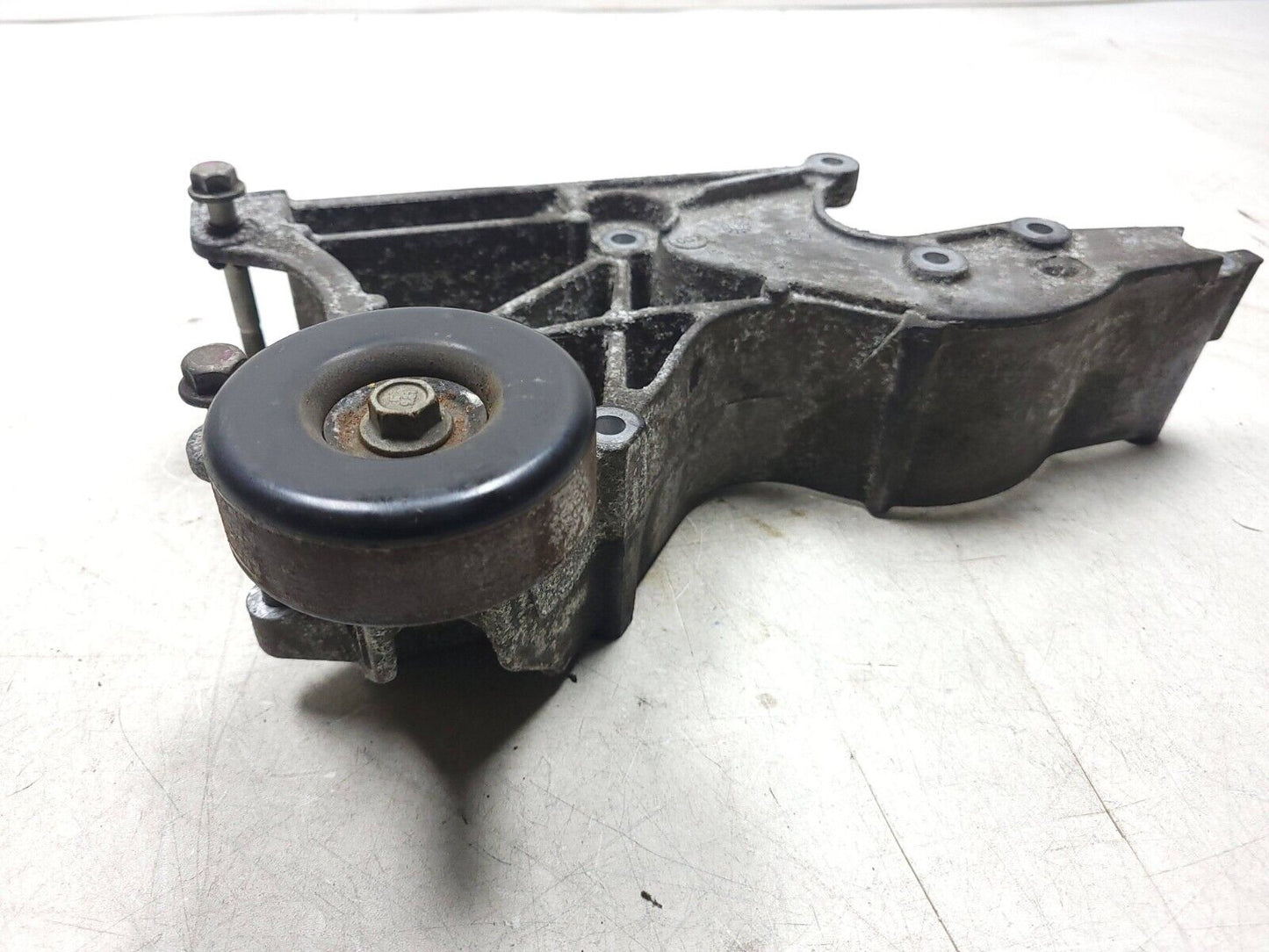 10-14 Chevrolet Suburban Alternator Power Steering Pump Bracket 5.3l OEM