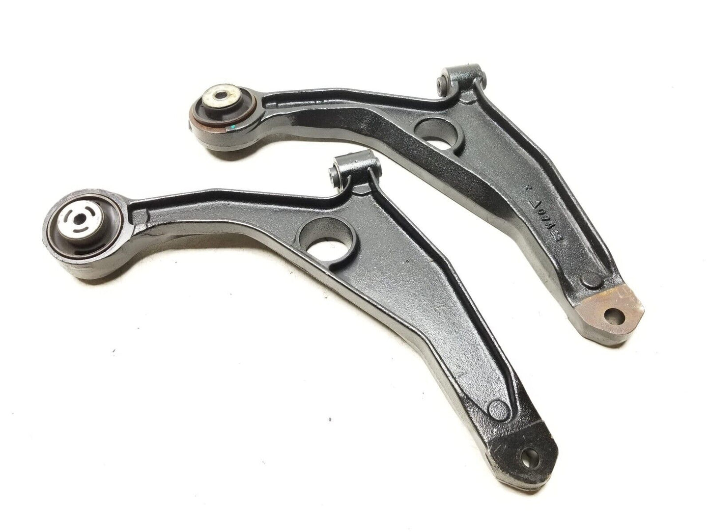2011 - 2014 Chrysler 200 Front Lower Control Arm Left & Right 2.4l *aftermarket*