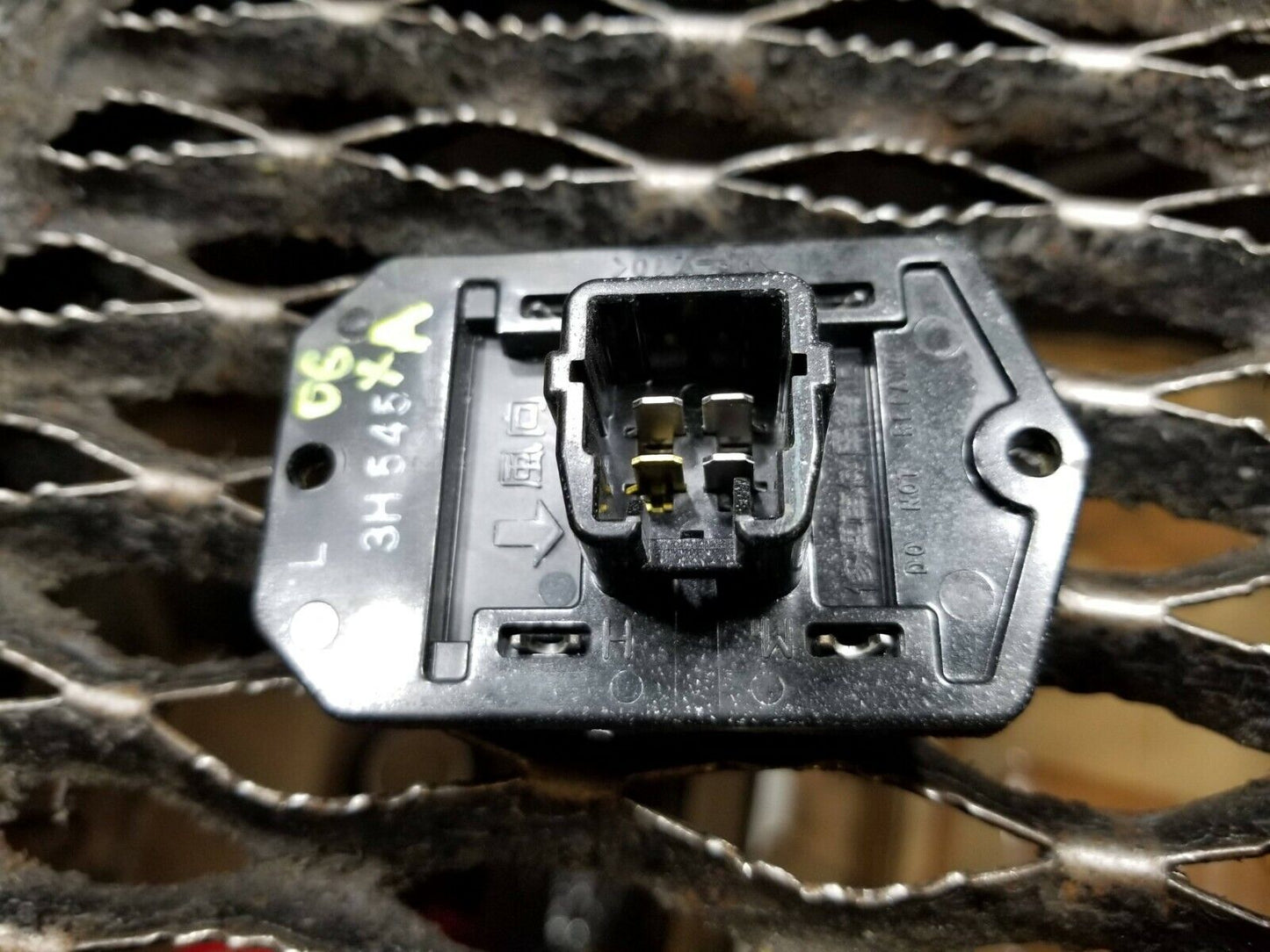 2004 2005 2006 Scion Xa AC Heater Blower Motor Resistor OEM