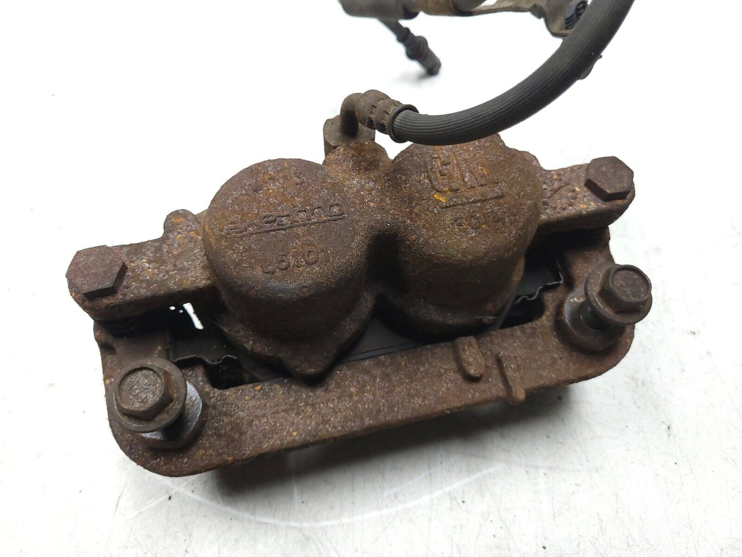 10-14 Chevrolet Suburban Front Brake Caliper Left & Right Pair OEM
