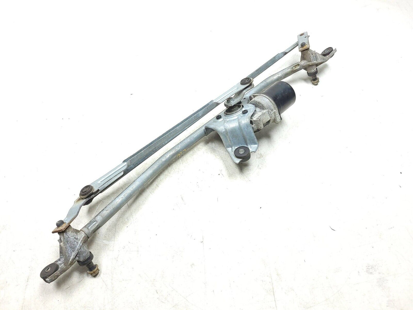 2010 - 2014 Chevrolet Suburban Windshield Wiper Motor W/ Linkage OEM