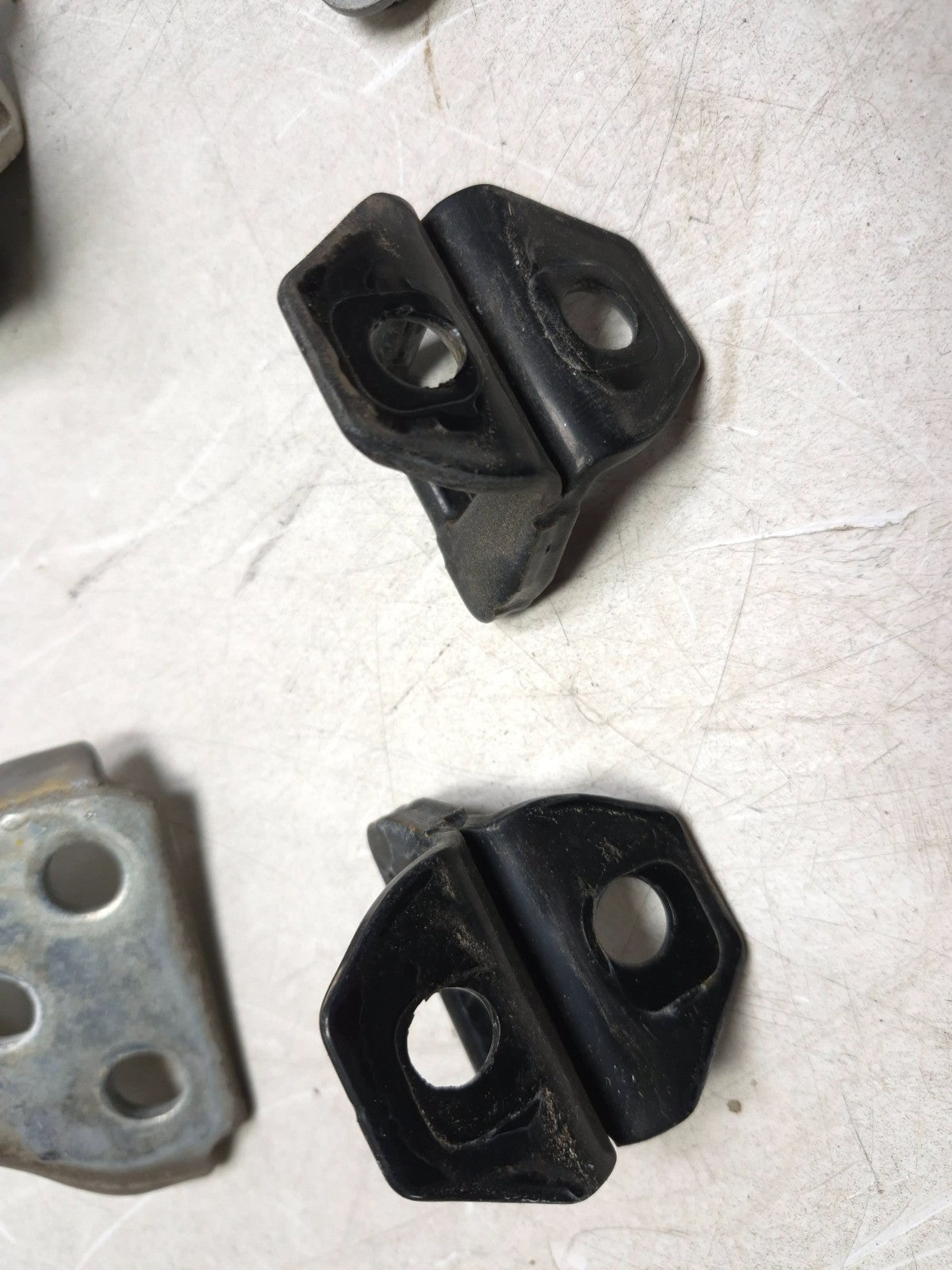 2008 Lincoln Navigator Door Hinge Front & Rear Passenger Side Right OEM