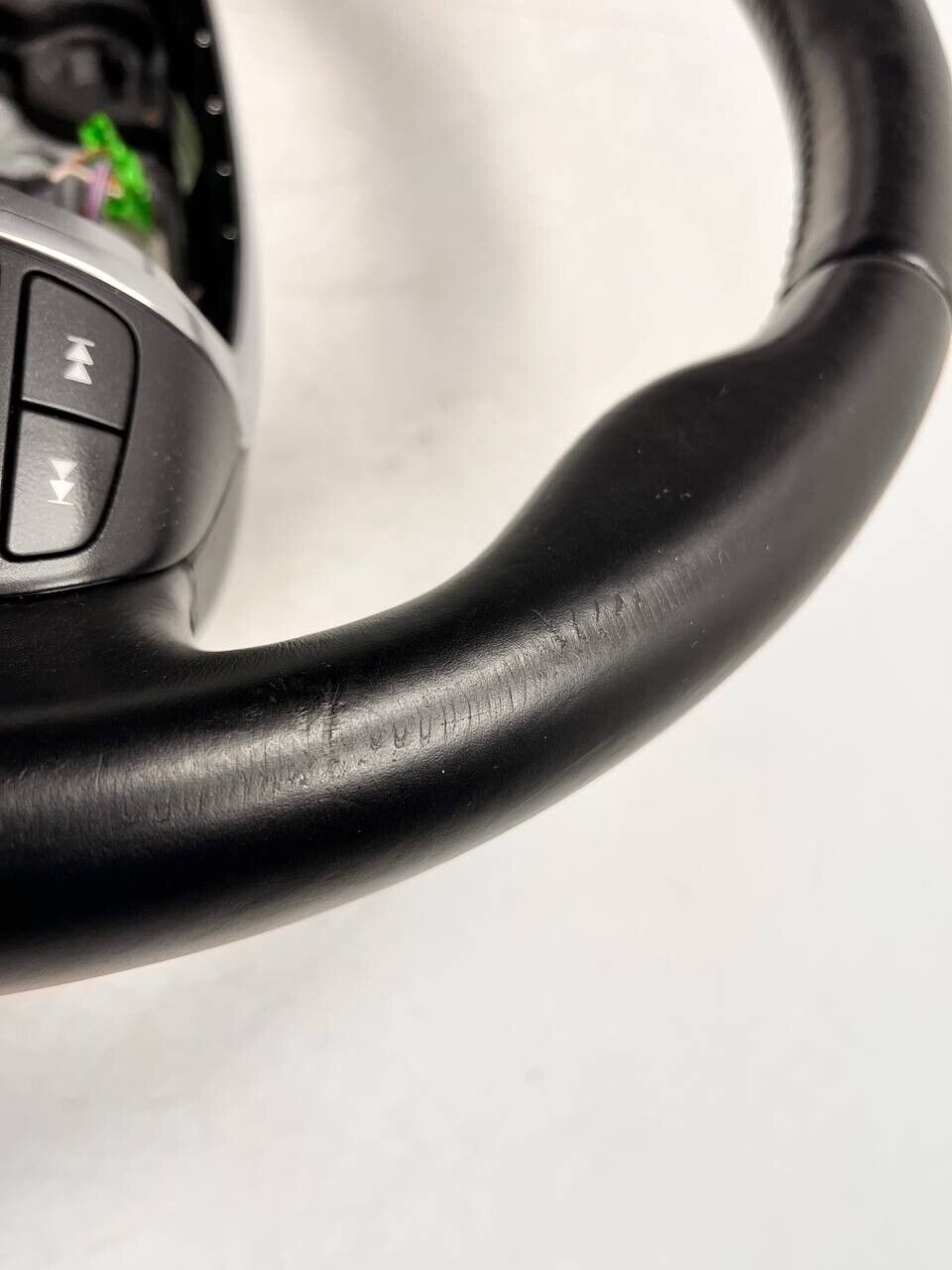 14 15 16 17 Volvo S60 Multi Steering Wheel 31250592 OEM *has Scratches*