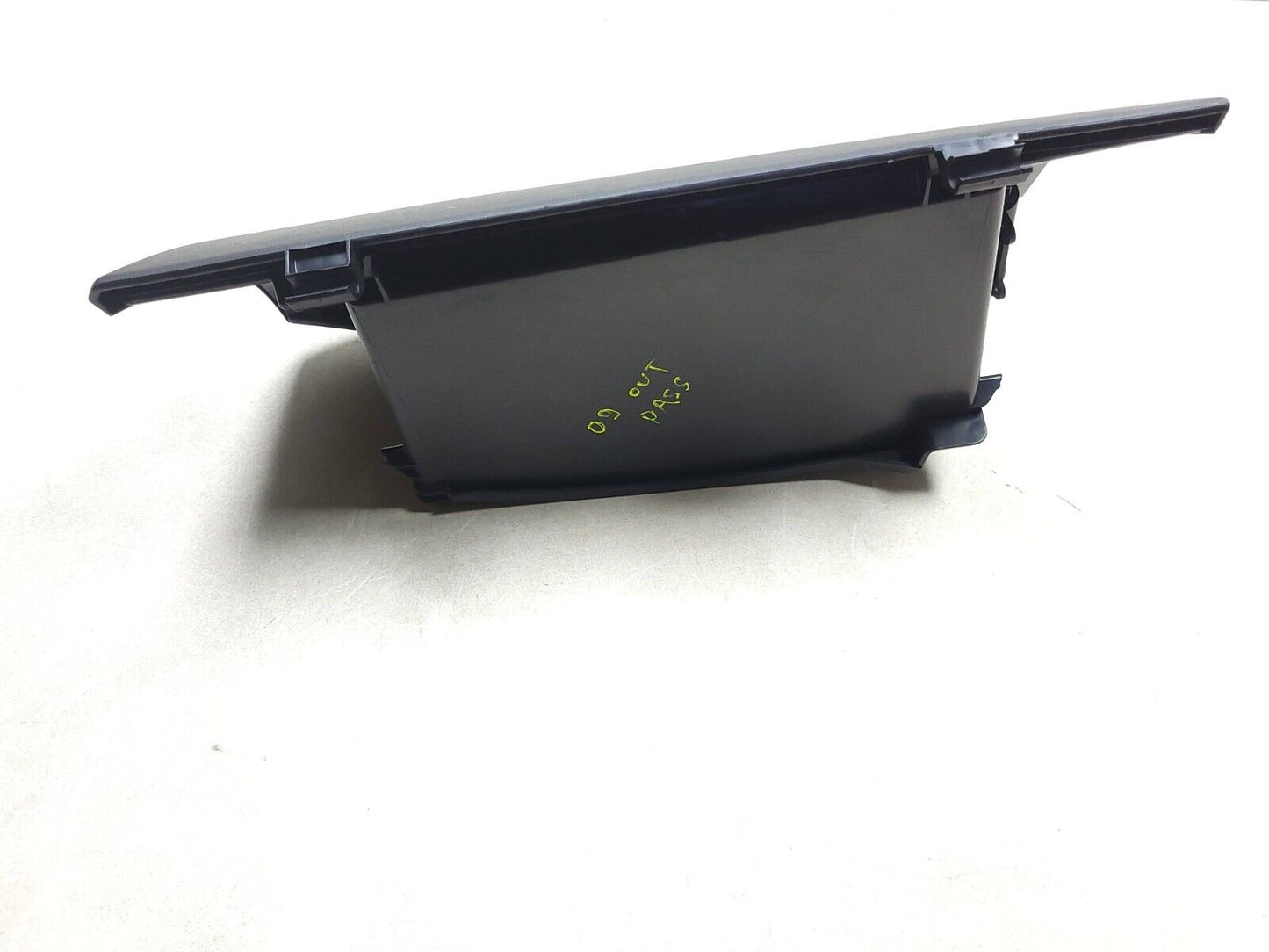 2007-2013 Mitsubishi Outlander Glove Box Storage Compartment 8006a022 OEM