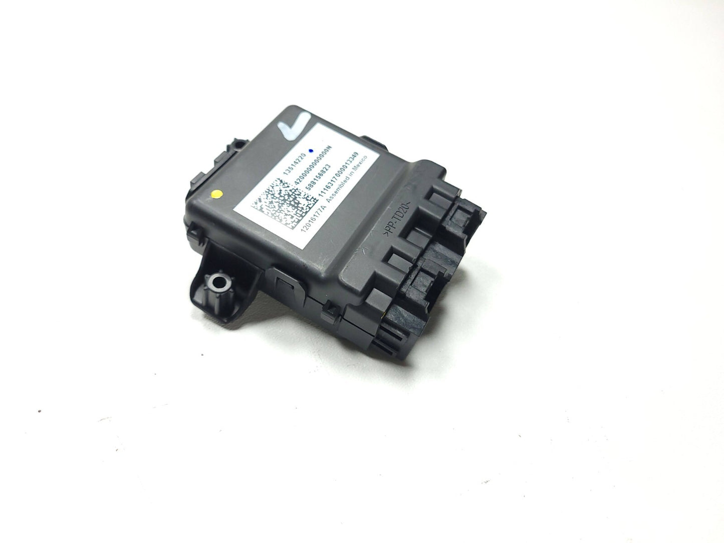 2013 - 2018 Cadillac Ats Front Right Passenger Seat Heater Control Module OEM